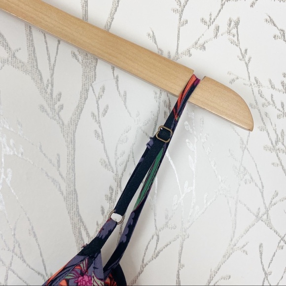 JAPNA Spaghetti Strap Floral Tank Top Pom Pom Trim - Picture 8 of 10